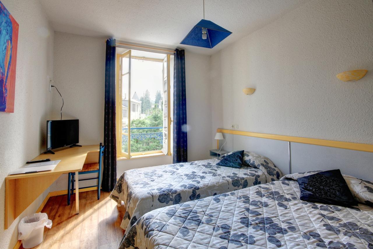 Cleotel Ла-Бурбуль Екстер'єр фото